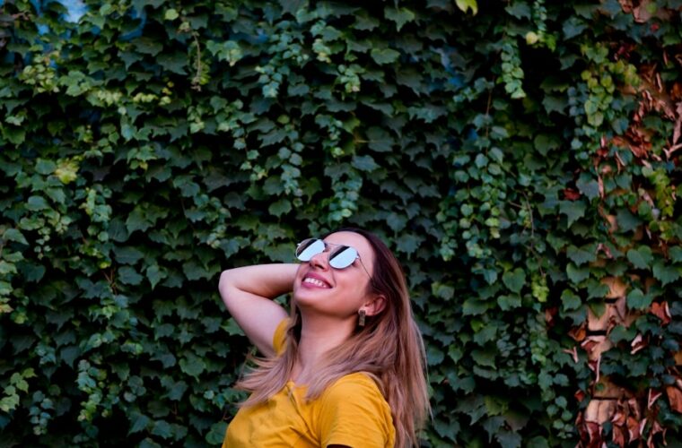 Photo mustard dress