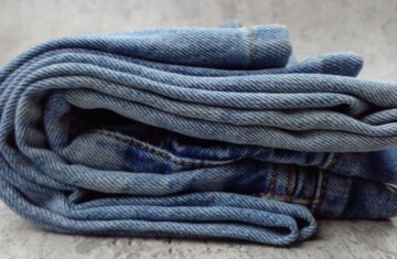 Photo stretching jeans