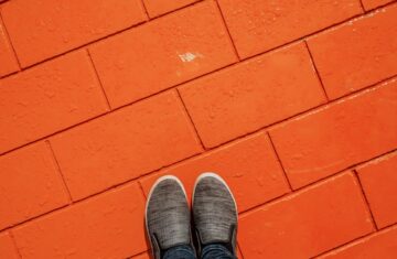 Photo orange shoes